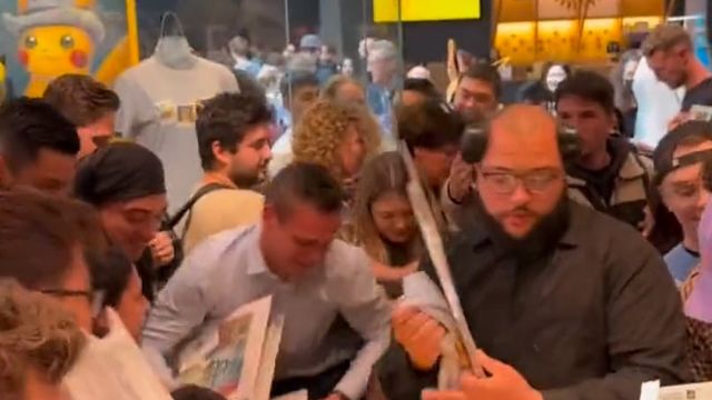 Le musée Van Gogh retire les cartes promotionnelles Pokémon pour des raisons de "sécurité"